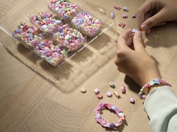 Bild 2 von IDEENWELT Buchstabenperlen-Set pink