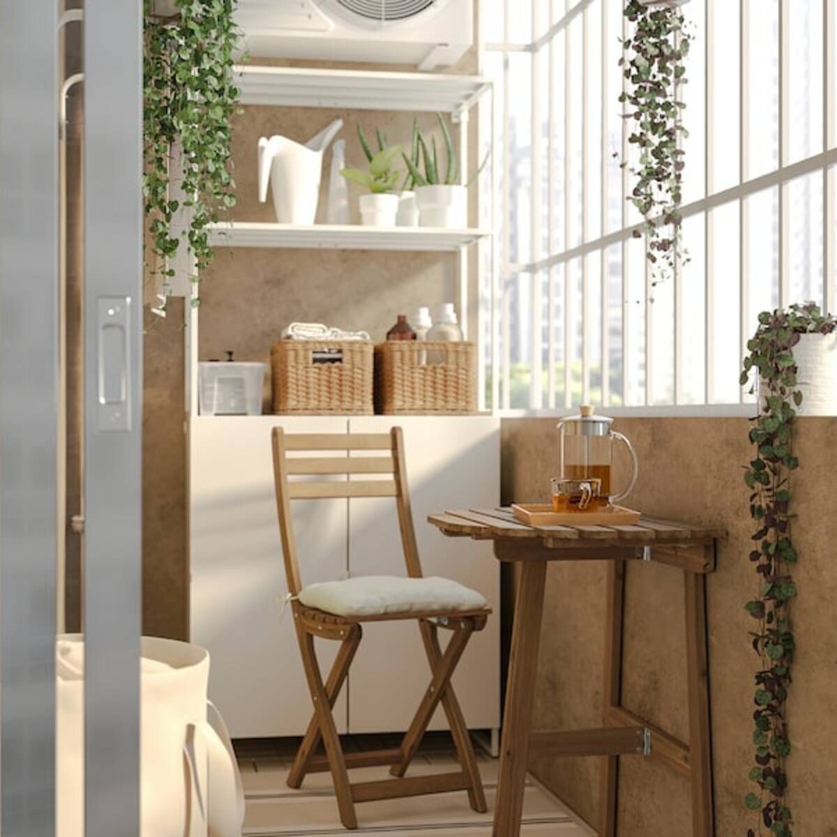 Bild 2 von ASKHOLMEN  Wandtisch + Klappstuhl/außen, dunkelbraun/Kuddarna beige 70x44 cm