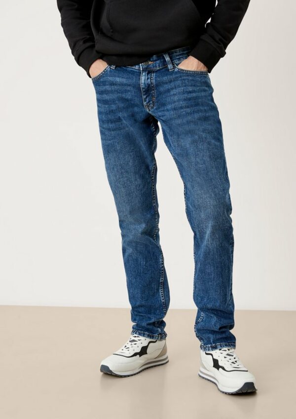 Bild 1 von Q/S by s.Oliver 5-Pocket-Jeans »Slim: Denim mit Waschung« Waschung