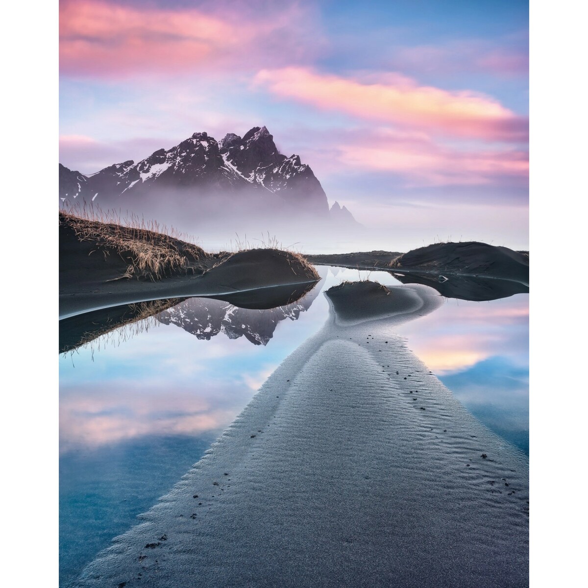 Bild 1 von Komar Fototapete Vlies Glowing Vestrahorn  200 x 250 cm
