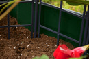 Bild 3 von KHW Calypso Pflanzkasten, grün, auf Rollen mit Bewässerungssystem, modulares Spalier