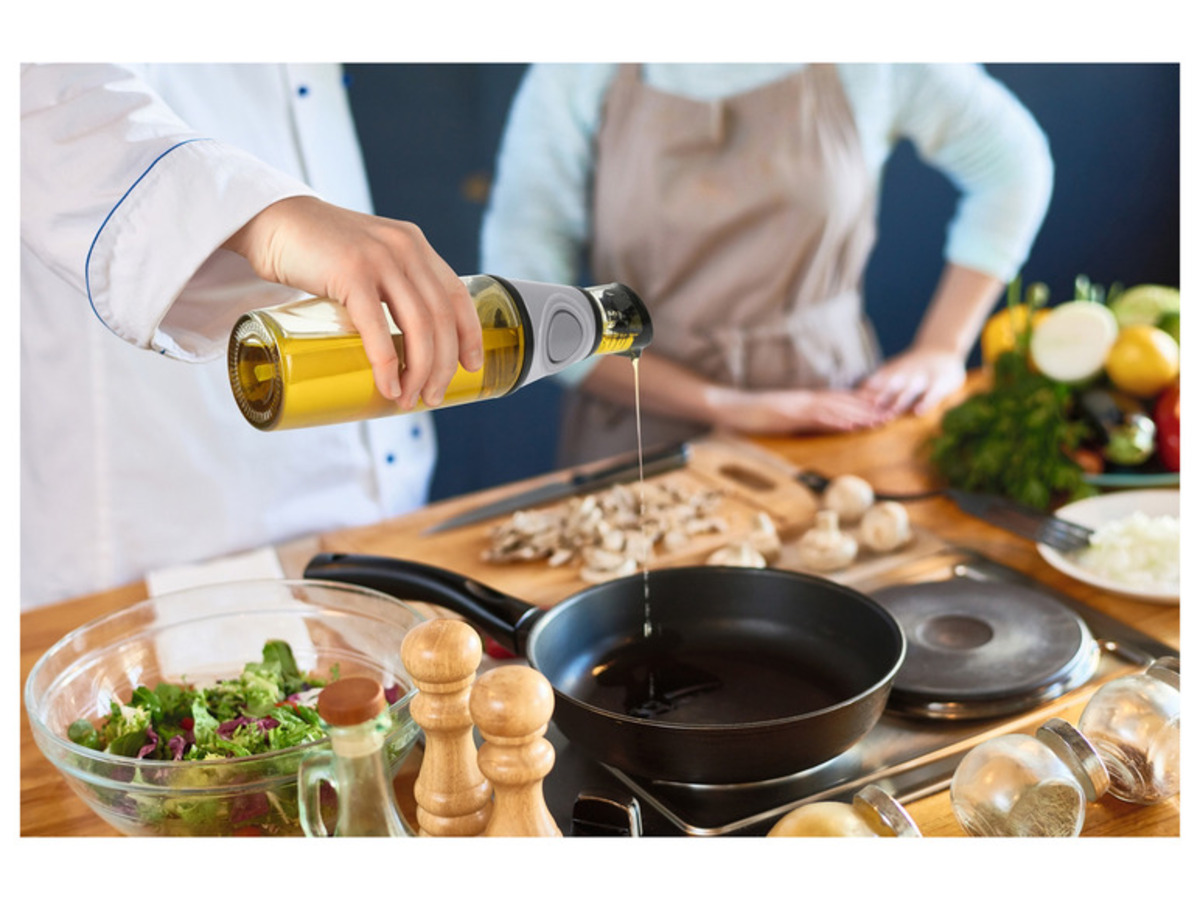 Bild 2 von GOURMETmaxx Ölspender, inkl. Dosierhilfe und Skala