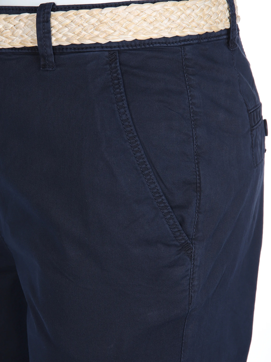 Bild 4 von Damen Chinohose mit Flechtgürtel
                 
                                                        Blau