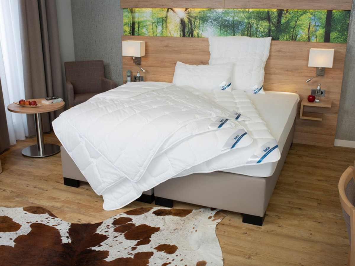 Bild 2 von BeCo Ganzjahres-Bettdecke »Medibett Cotton Soft«, Mono-Steppdecke, perfekte Klimatisierung