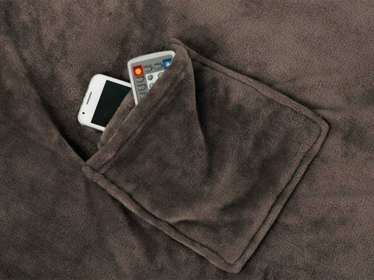 Bild 3 von Gözze Kuscheldecke mit Ärmeln 150 x 240 cm