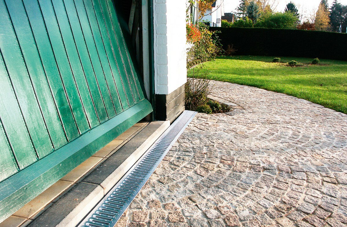 Bild 3 von Powertec Tools Entwässerungsrinnen 3er-Set