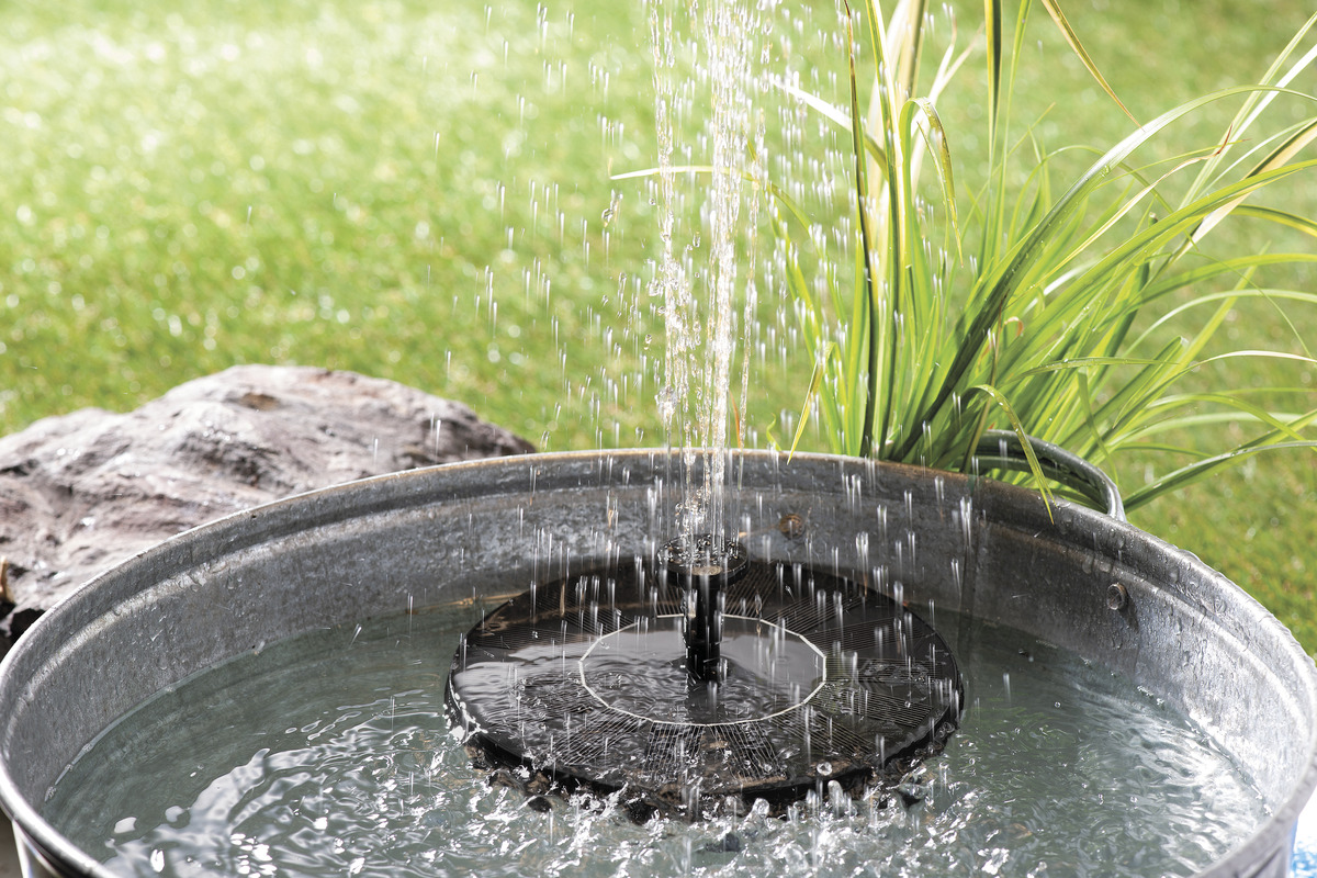 Bild 2 von IDEENWELT Solar-Springbrunnen