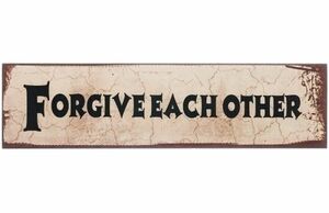 MyFlair Holzschild "Forgive each other"