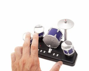 Goods+Gadgets Spiel-Schlagzeug »Elektrisches Mini Drum-Kit«, (Micro Finger-Drums), mit Aufnahmefunktion