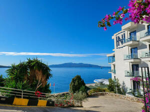 Flugreisen Albanien: Badeurlaub im Hotel Nertili in Saranda