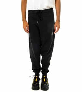 New Balance Herren Jogging-Hose Sweathose Essentials Embroidered Pant Schwarz