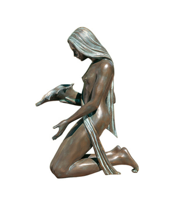 Bild 1 von Rottenecker Bronze-Figur Noelle klein, wasserspeiend