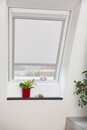 Bild 2 von Lichtblick Dachfensterrollo Skylight, Thermo, Verdunkelung - Weiß, 61,3 x 116,0 cm (M08) (B x L)