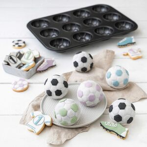 Zenker Soccer Baking Muffinform Fußball, 12er