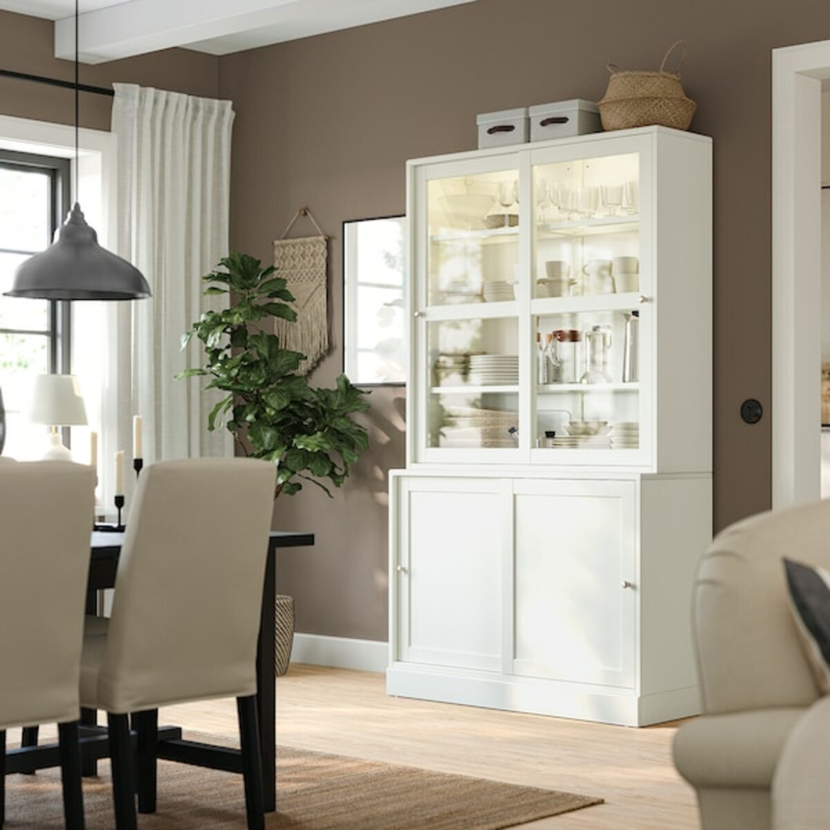 Bild 2 von HAVSTA  Aufbewahrung mit Glasschiebetüren, weiß 121x47x212 cm