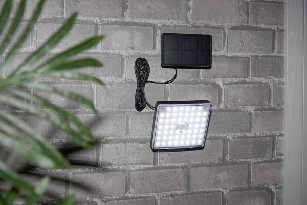 Bild 3 von Powertec Garden Solar Flutlicht mit Sensor 265 Lumen