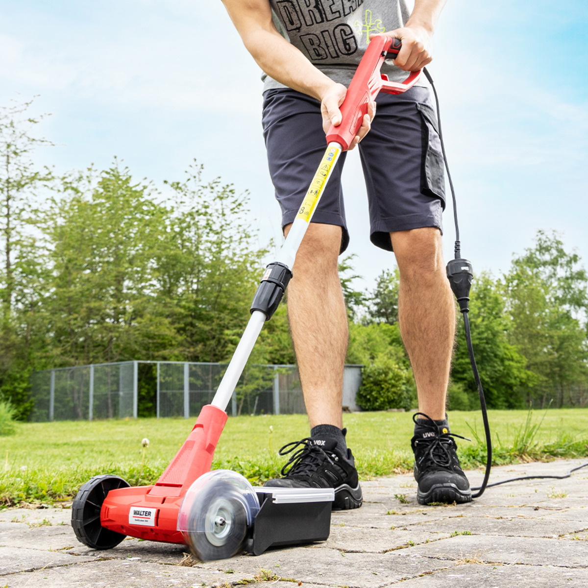 Bild 3 von Powertec Garden 2in1 Fugenreiniger 400W mit Fangbox