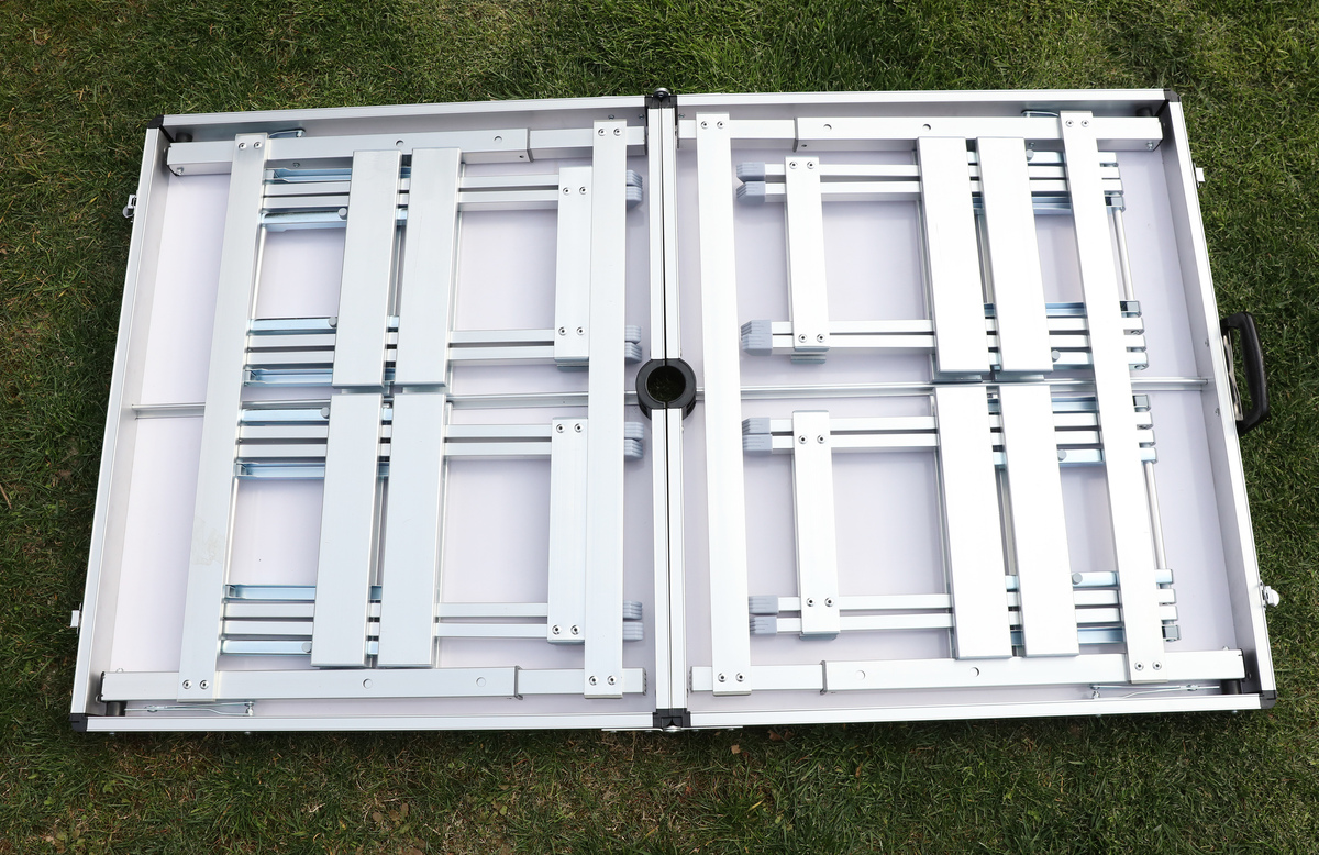 Bild 3 von Better Home Faltbare Outdoor Campingtisch mit 4 Hocker