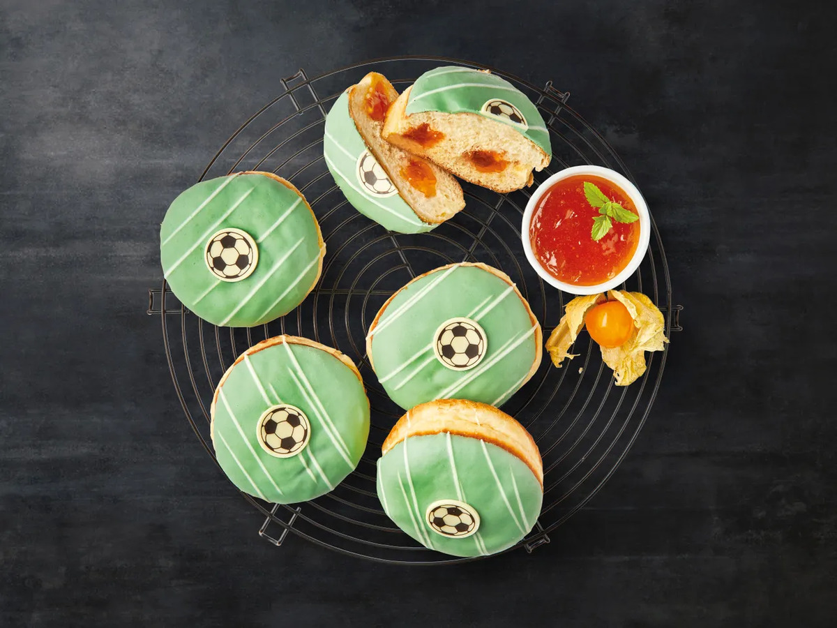 Bild 1 von Fußballkrapfen, 
         Stück
