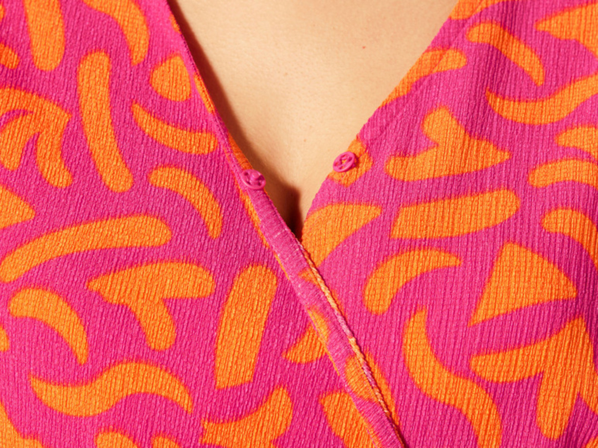 Bild 4 von esmara® Damen Wickelkleid mit modischer Crinklestruktur