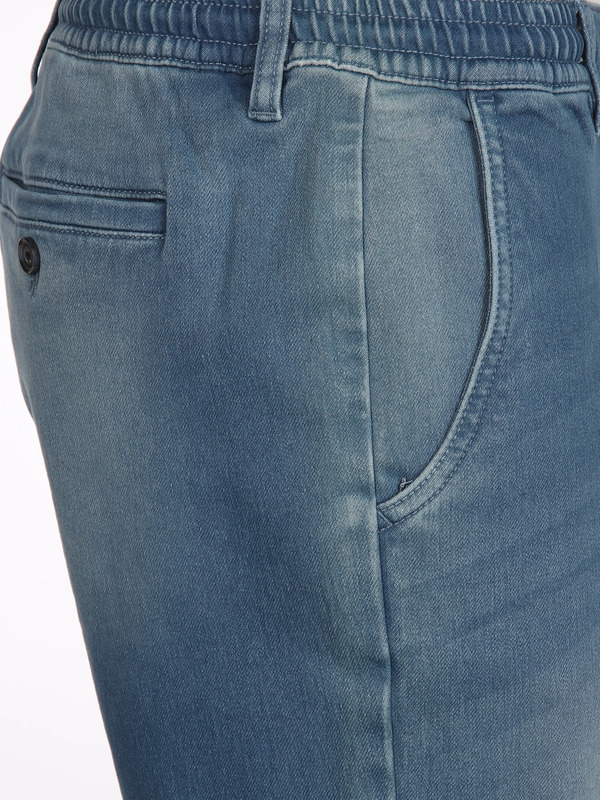 Bild 4 von Herren Jeansshorts mit elastischem Bund
                 
                                                        Blau