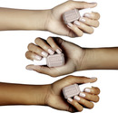 Bild 3 von essie Set Nagellack 121 topless & barefoot + Glitzer-Sticker, 13,5 ml