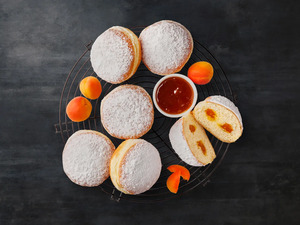 Berliner mit Marillenfüllung, 
         450 g