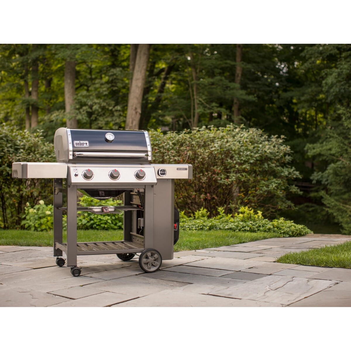 Bild 2 von Weber Gasgrill Genesis II E-310 GBS mit 3 Brennern Schwarz