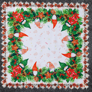 Mitteldecke mit Spitze, ca. 80 x 80 cm - Wichtel/Weihnachtssterne