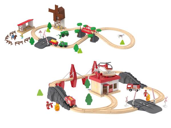 Bild 1 von Playtive Eisenbahn-Set, aus Echtholz, mit liebevoll gestalteten Stationen