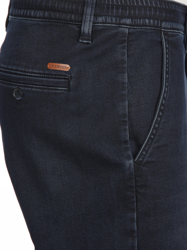 Bild 4 von Herren Jeansshorts mit elastischem Bund
                 
                                                        Blau