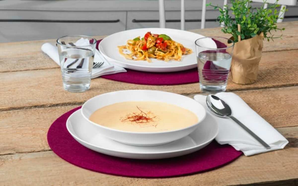 Bild 3 von Tafelservice Lido uni 3 aus Porzellan in weiß, 12-teilig