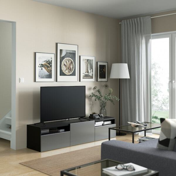 Bild 3 von BESTÅ  TV-Bank mit Schubladen und Tür, schwarzbraun/Riksviken gebürsteter dunkler Zinn-Effekt 180x42x39 cm