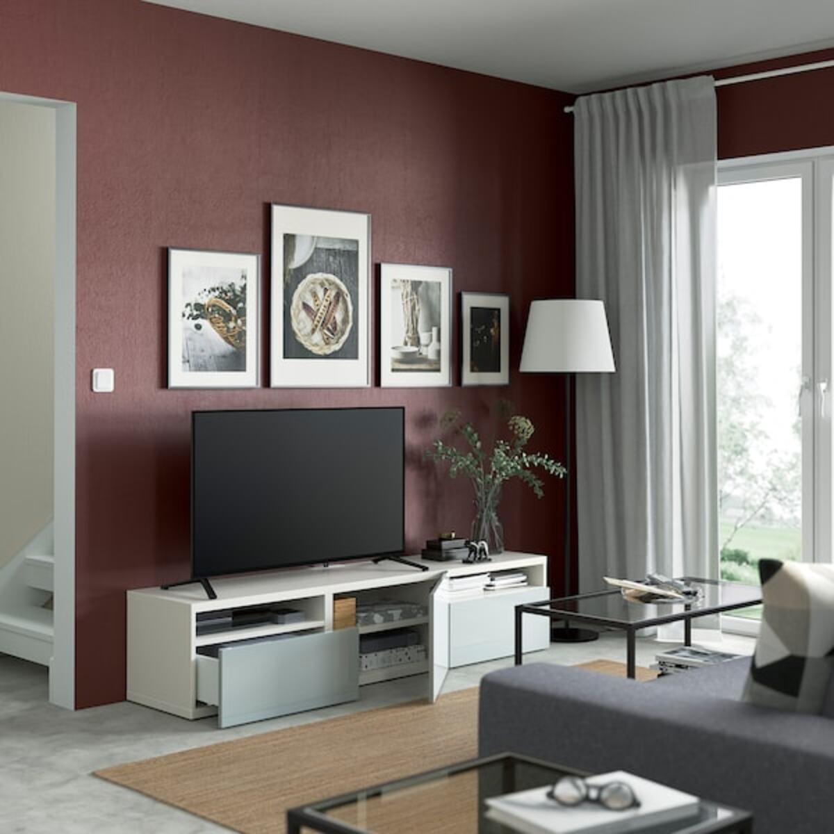 Bild 2 von BESTÅ  TV-Bank mit Schubladen und Tür, weiß/Selsviken hell graublau 180x42x39 cm