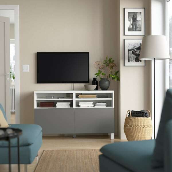 Bild 2 von BESTÅ  TV-Bank mit Türen, weiß/Västerviken/Stubbarp dunkelgrau 120x42x74 cm