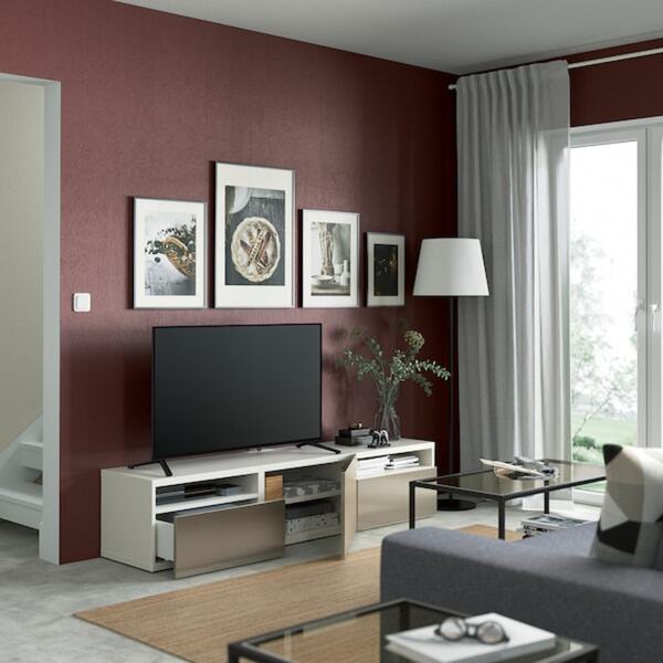 Bild 2 von BESTÅ  TV-Bank mit Schubladen und Tür, weiß/Riksviken hell bronzefarben 180x42x39 cm
