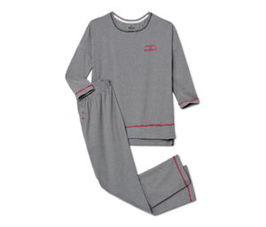 Pyjama mit feinen Streifen