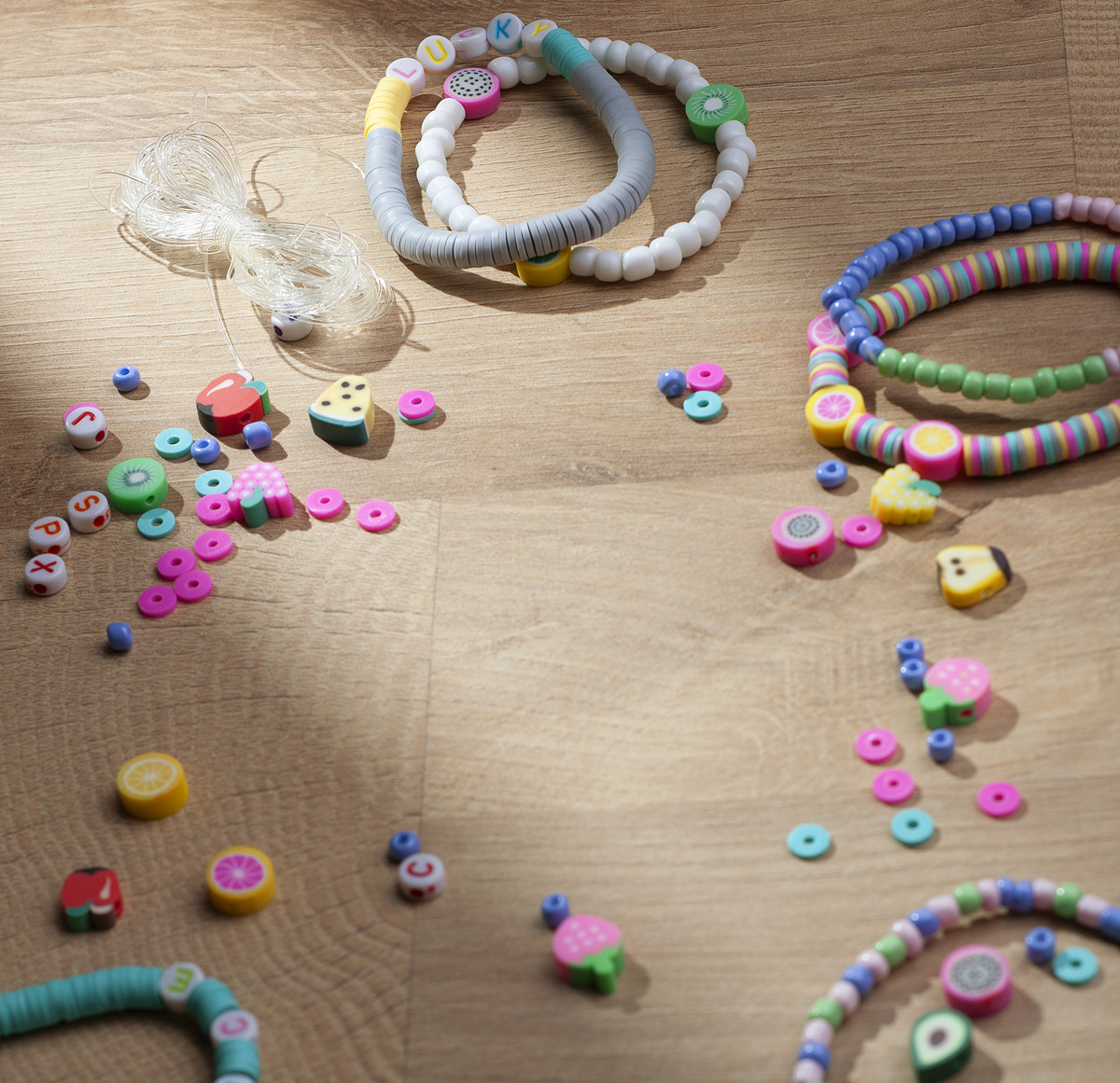 Bild 2 von IDEENWELT Perlen Set mit Mini Disc Perlen