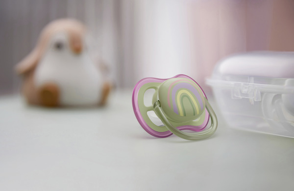 Bild 2 von PHILIPS AVENT ultra air Schnuller Sonne & Regenbogen 0-6 Monate