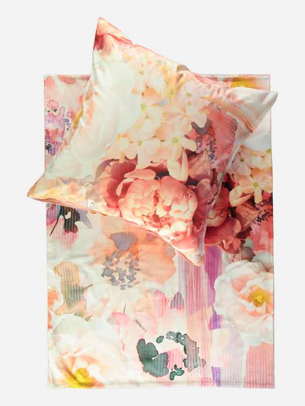 Bild 4 von Satinbettwäsche im Blumendessin 155x220cm Rot