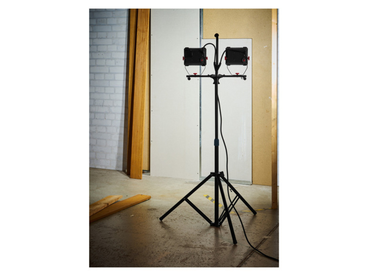 Bild 2 von PARKSIDE PERFORMANCE® LED-Arbeitsleuchte »PASB 100 A3«, ausziehbares Stativ