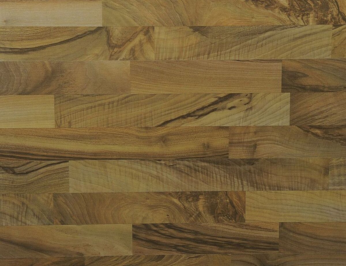 Bild 1 von NIKE - Nussbaum