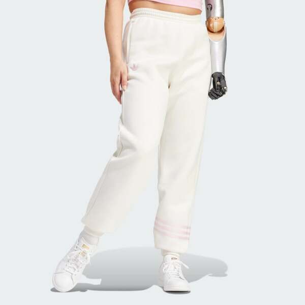 Bild 1 von Adidas Neuclassics - Damen Tracksuits