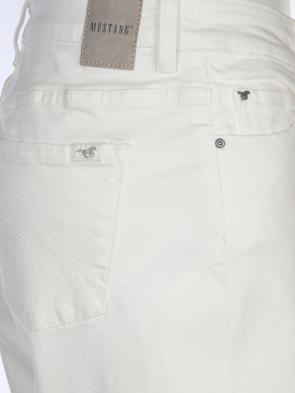 Bild 4 von Damen Jeansshorts Weiß