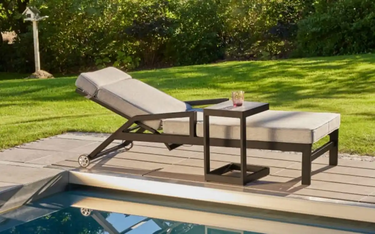 Bild 4 von outdoor (Gartenmöbel Mit Flair) - Beistelltisch Sondrino, Aluminiumgestell in schwarz, Tischplatte betonfarbend