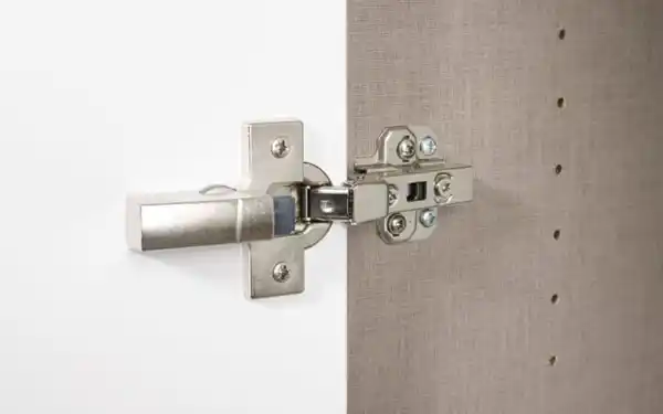 Bild 3 von Rauch - Drehtürenschrank Montclar, weiß, 300 x 223 cm, inkl. Krawattenhalter und Schubkasteneinsatz