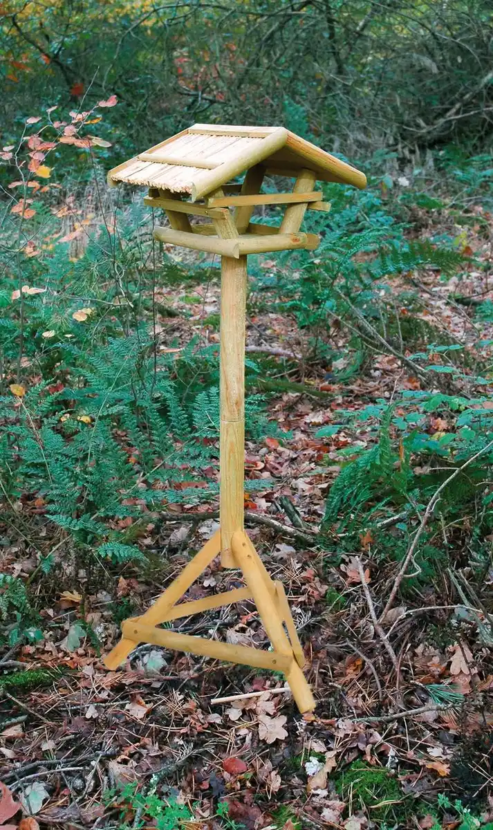 Bild 4 von Vogelhaus mit Ständer, mit Schilfdach