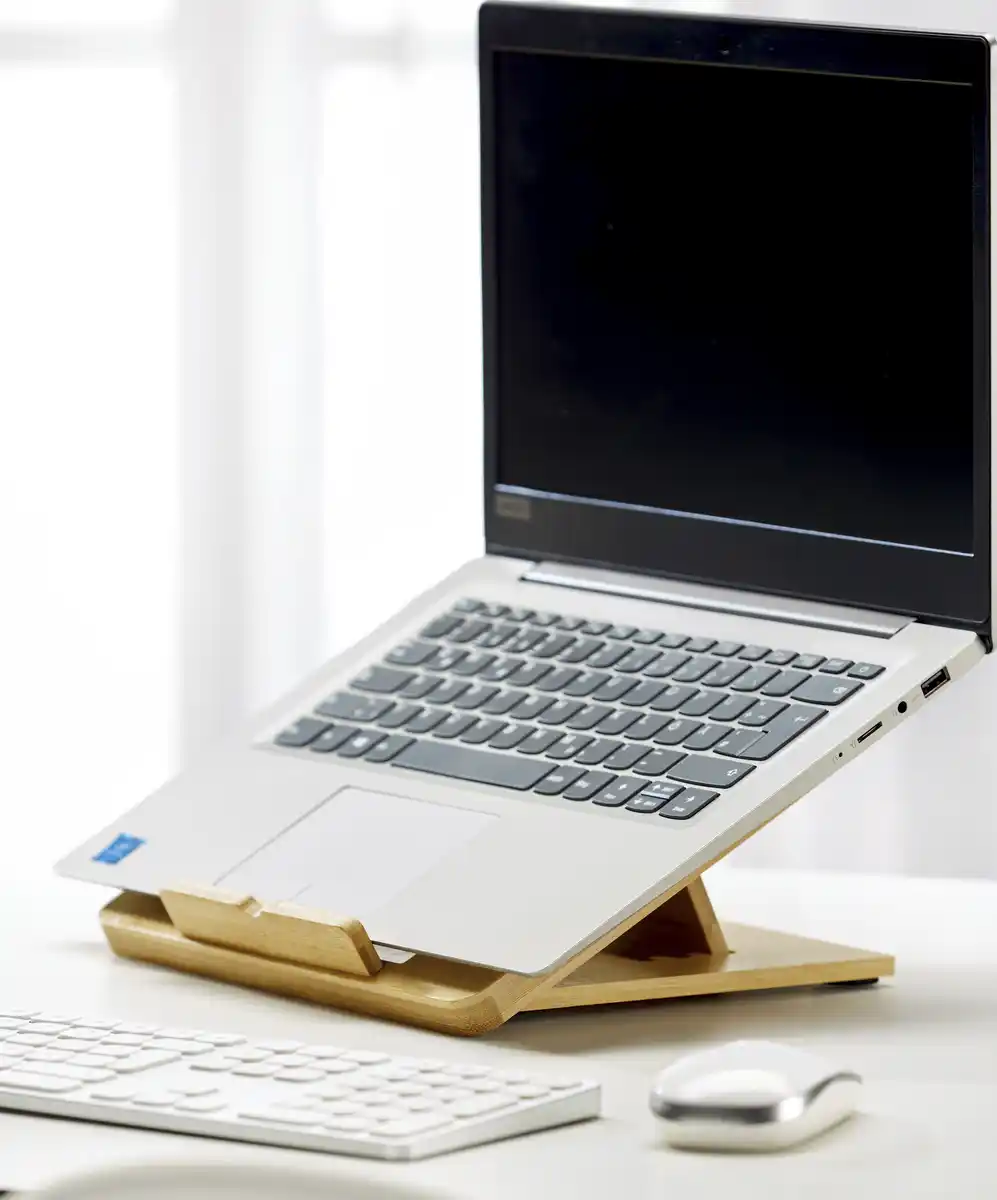 Bild 3 von IDEENWELT Laptop-Halter Bambus