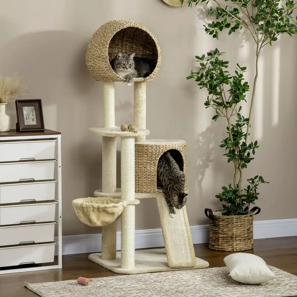 Bild 4 von Kratzbaum, Kletterbaum mit Katzenhaus, Katzenbaum mit Rampe, Spielbaum
