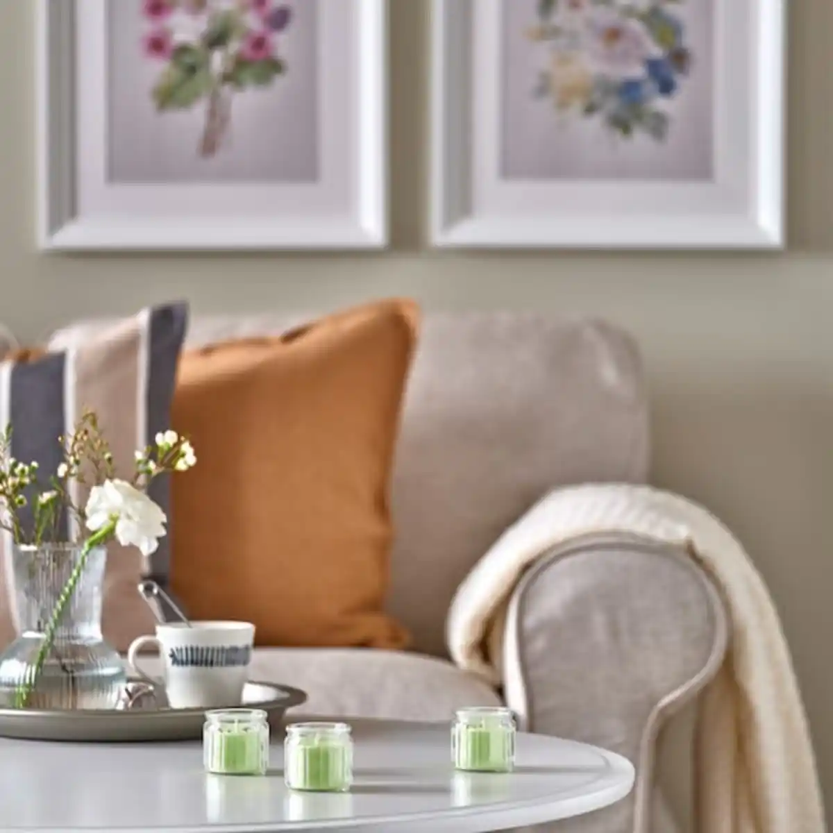 Bild 4 von LÖVSKOGSLUND Duftkerze im Glas, Apfel/hellgelb 12 Std.